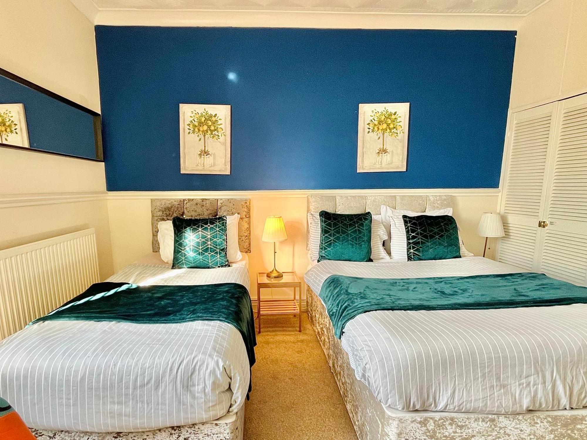 Summer Lane House-3 Bedrooms-Close To M1-Longer Stay-Free Parking Барнсли Экстерьер фото